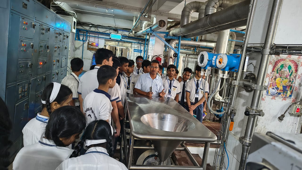 Class X Educational Visit to Ara Dairy